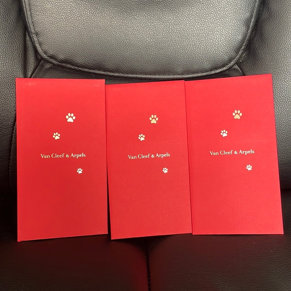 Authentic VCA Red Pocket Money Holder💵🧧🐶